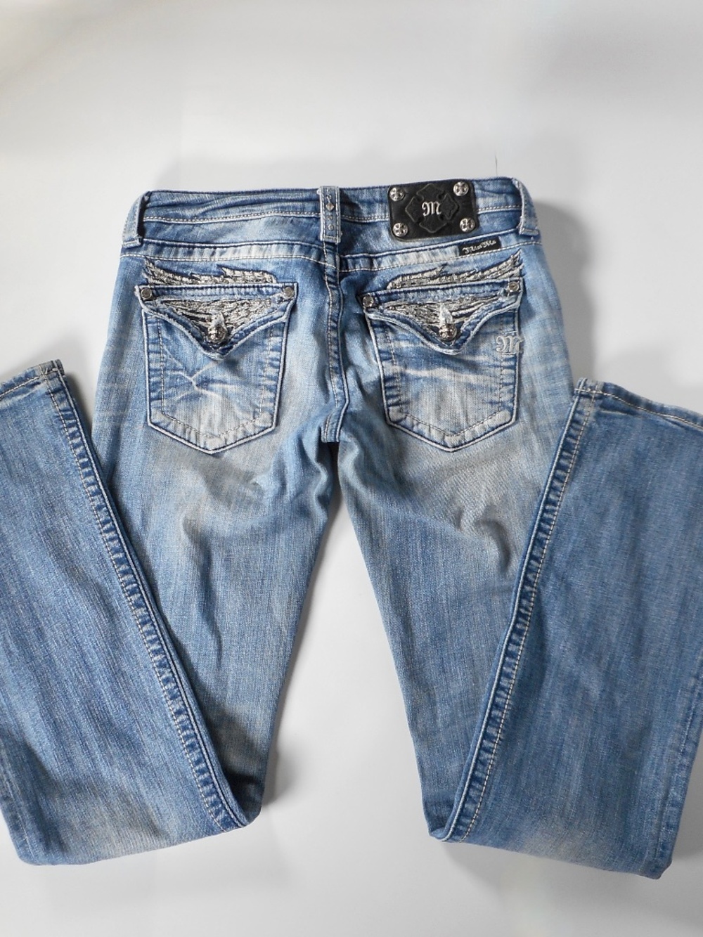 Miss Me Jeans Boot Cut Blue Denim 29 JP5330B2 Bejewel Wings Flap Distress 29x34 - Picture 2 of 15